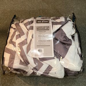 Twin XL grey and white chevron comforter